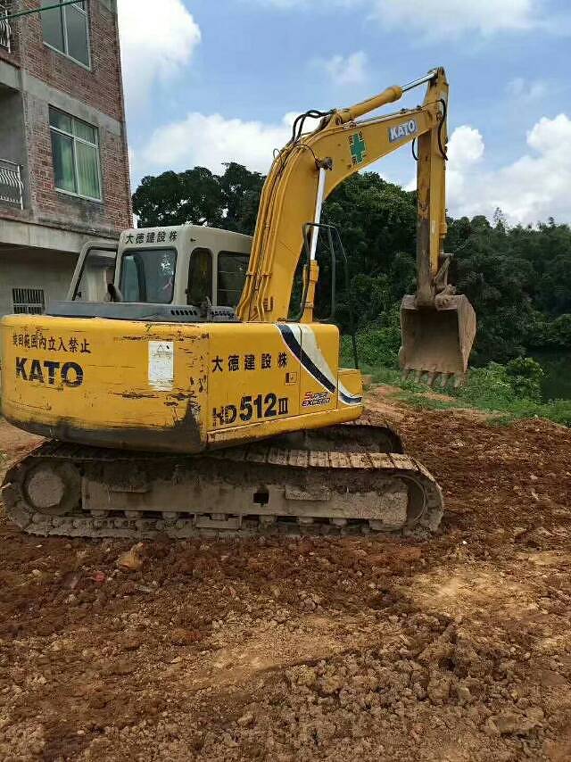 加藤512挖掘机