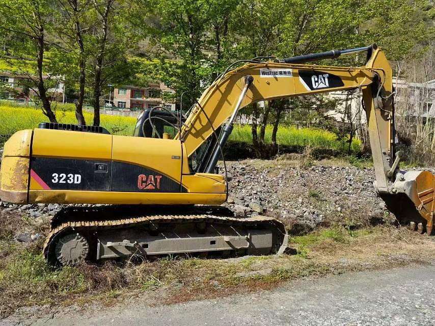 卡特320D挖掘機